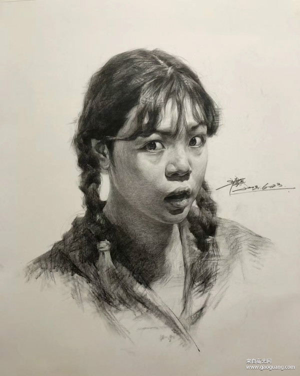 素描人像优秀范画欣赏,超实用的学习素描头像素材