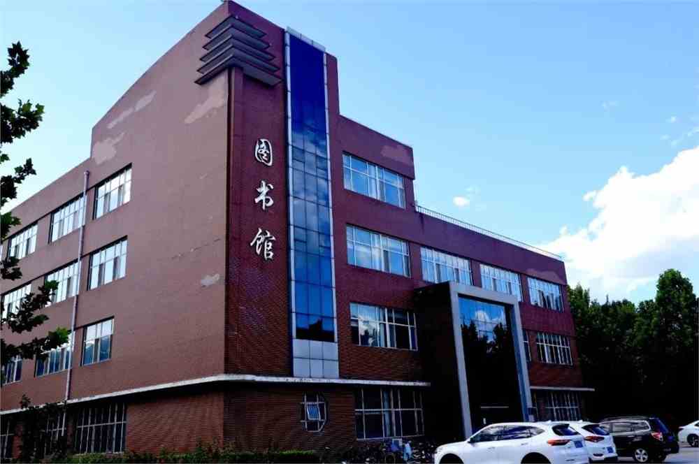这里是迎宾路808号——燕京理工学院