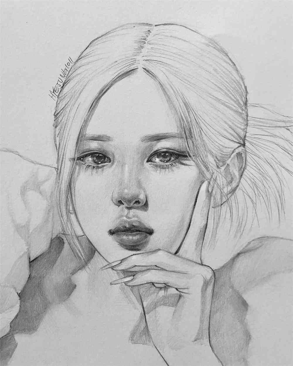 好撩人,韩国美女画笔下的素描,lisa,朴彩英在她笔下画