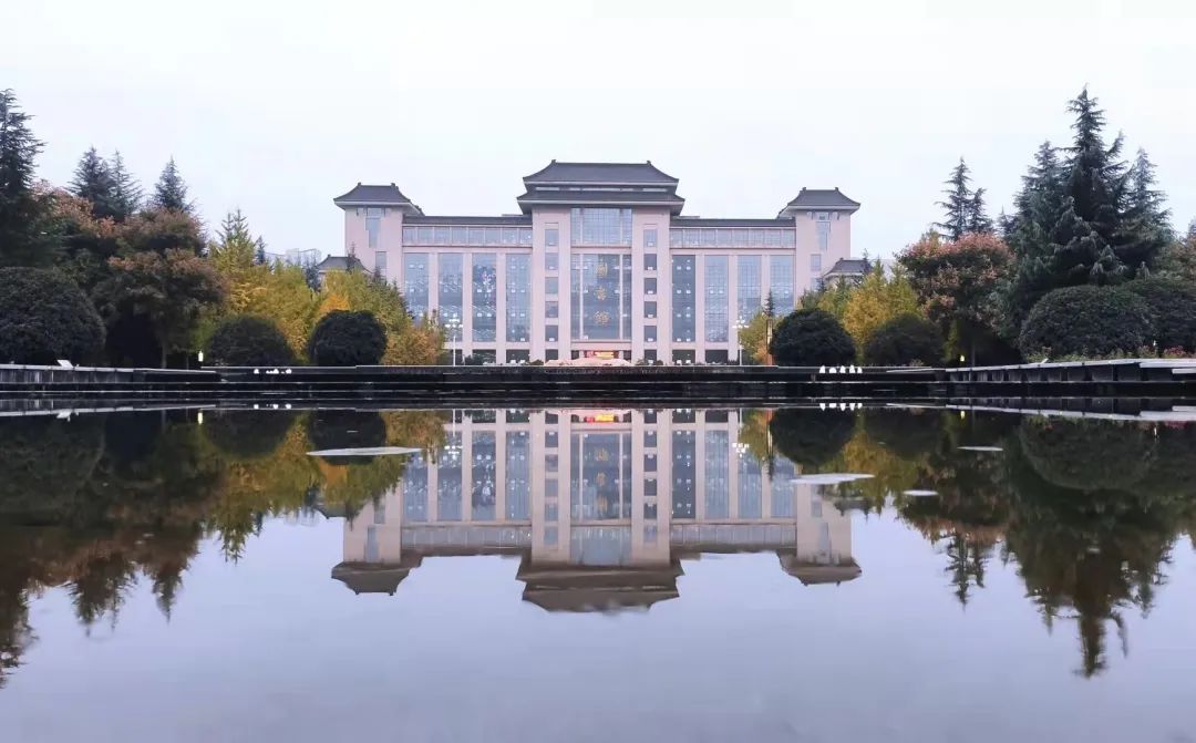 浪漫氛围感!每一帧的师大都有你!_陕西师范大学_零二七艺考