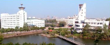 鹰潭职业技术学院门额