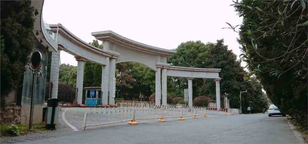 武汉外语外事职业学院
