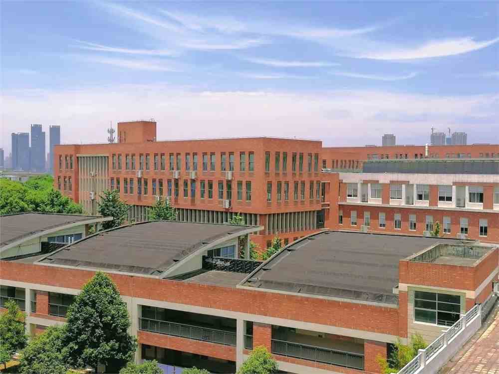 武汉外语外事职业学院